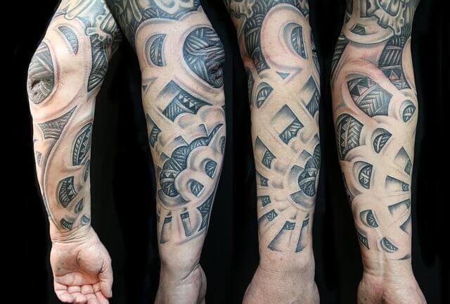 The Stages of the Tattoo Healing Process: Is This Normal!?! The Stages of the Tattoo Healing Process: Is This Normal!?!